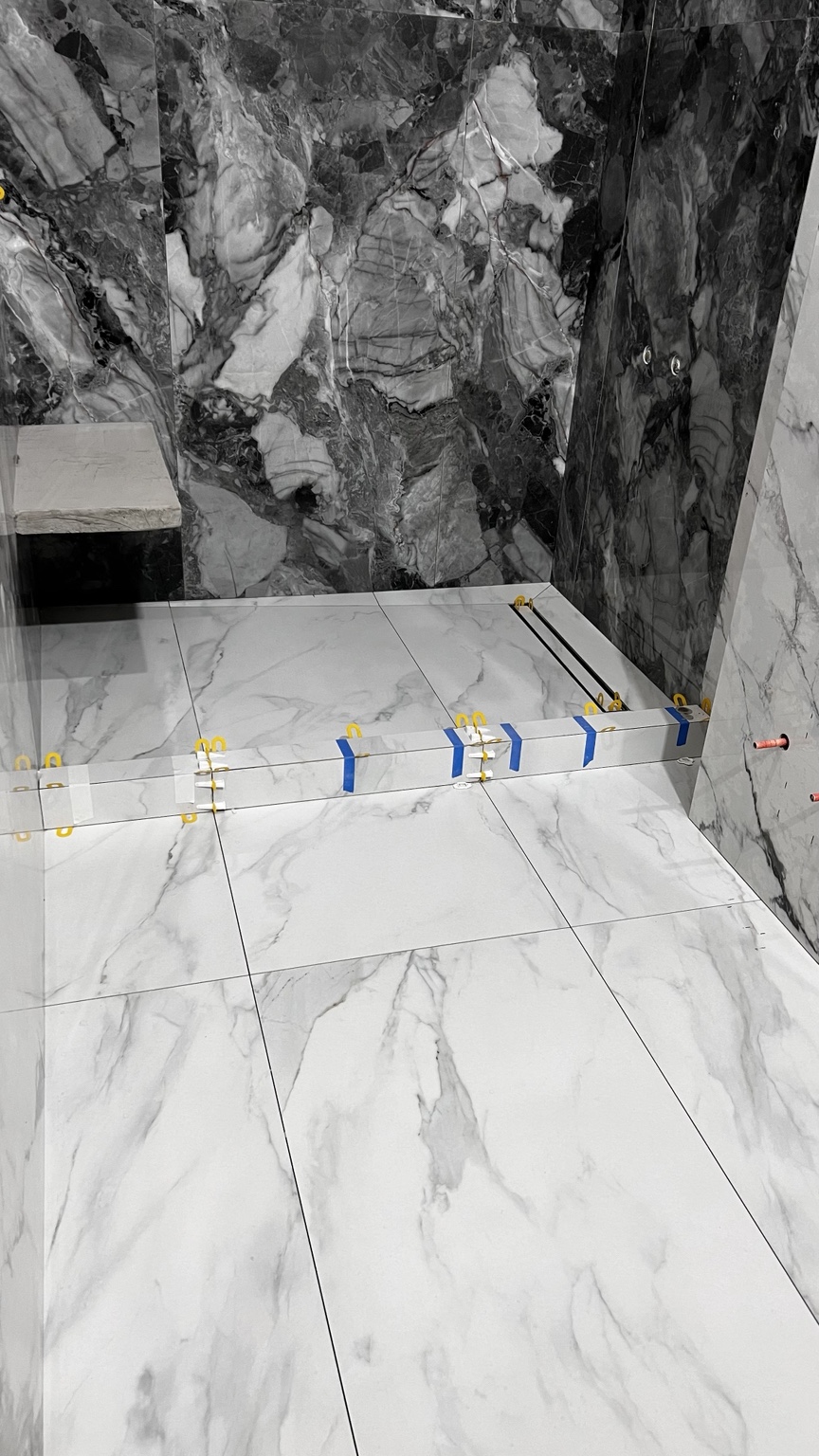 Close view of a marble-look mitered outside corner